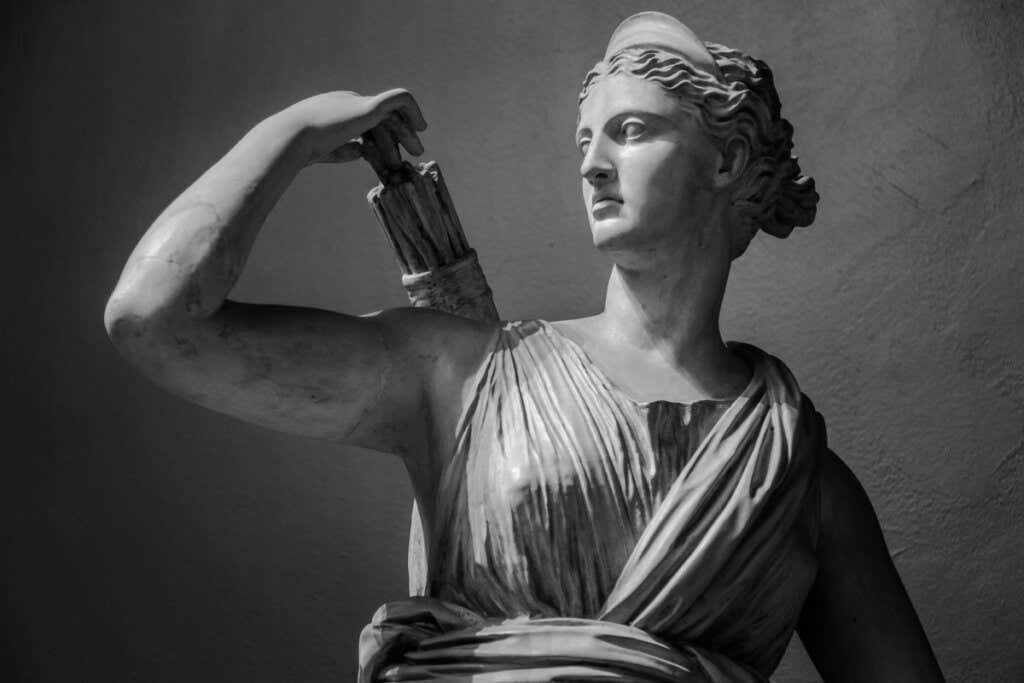 Standbeeld van Artemis