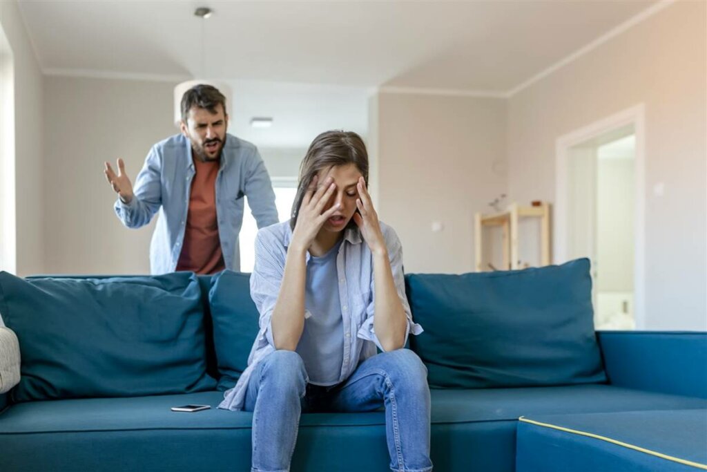 Couple se disputant