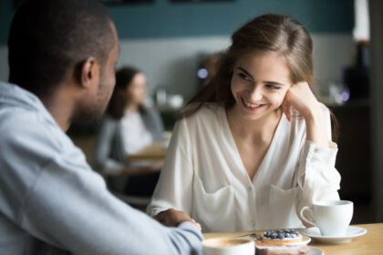 Según la ciencia, las mujeres "leen" mejor la mente que los hombres