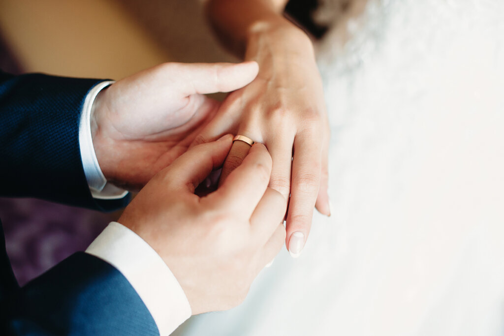 ¿Qué es la bigamia?