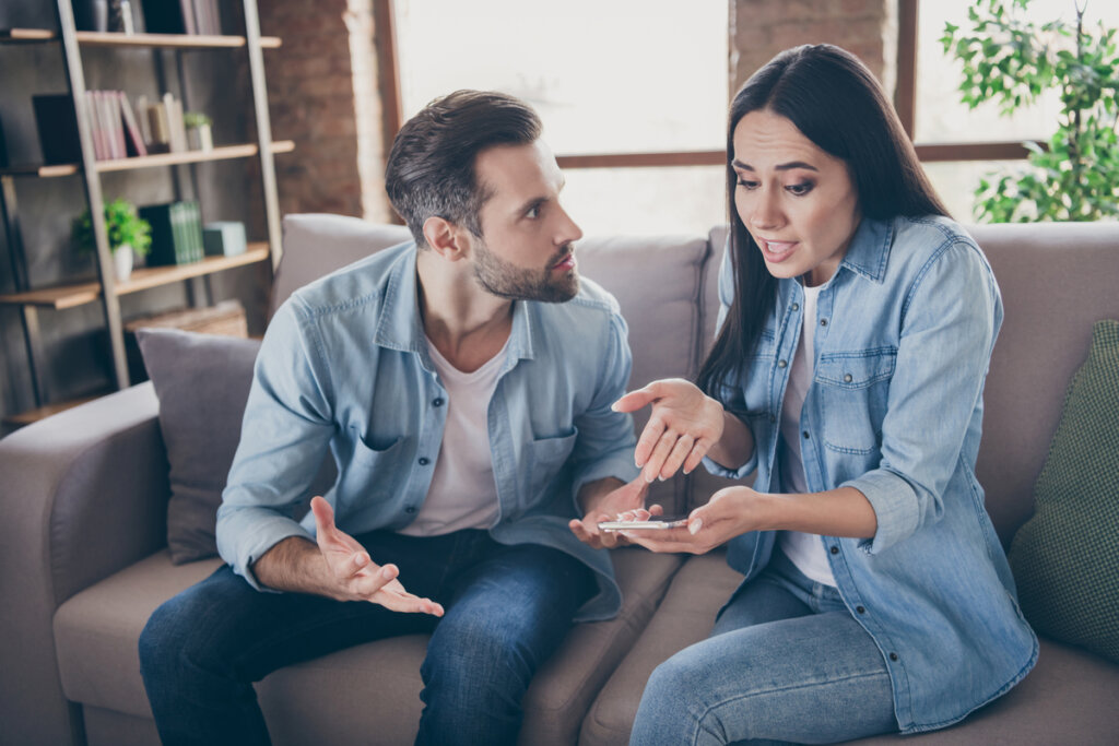 WhatsApp öffnet Tür und Tor für Missbrauch: Das solltest du wissen!