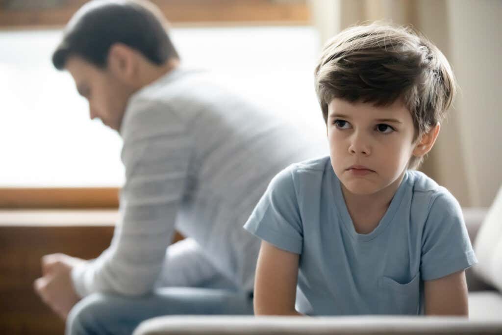 Vater ignoriert Sohn nach seiner Adoption