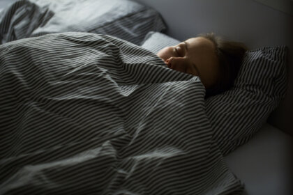 Sueño unihemisférico, ¿también en humanos?