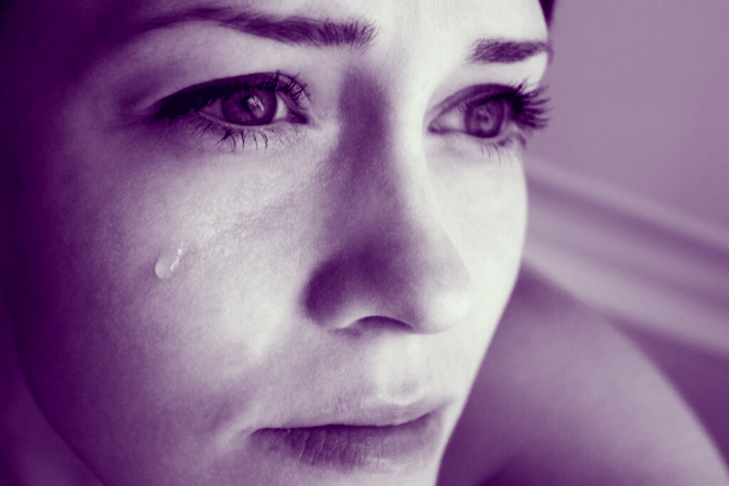 Woman thinking about the cognitive distortions of depression