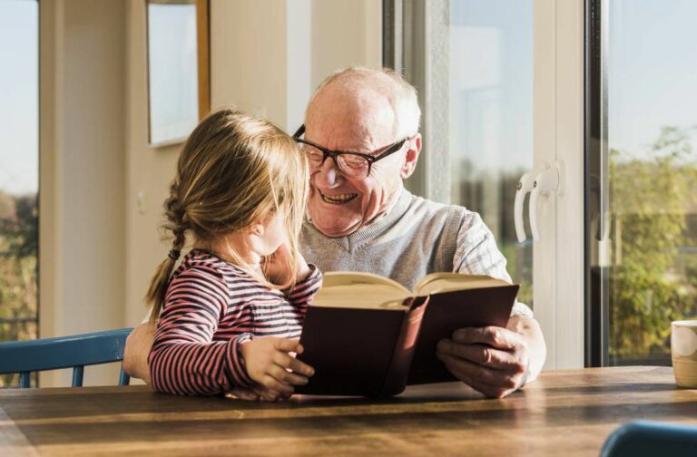 Los abuelos ayudan a desarrollar el talento de los nietos