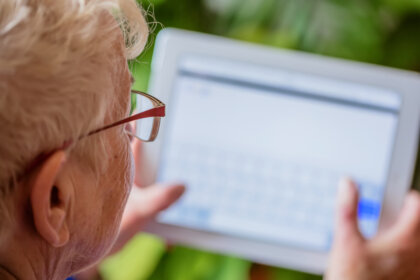 Las búsquedas por Internet podrían revelar trastornos neurodegenerativos, según un estudio