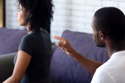 Mi pareja me echa la culpa de todo: ¿qué puedo hacer?