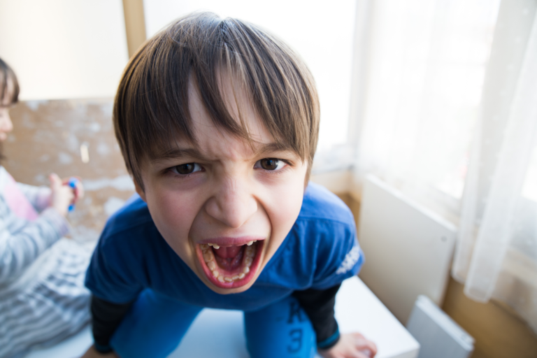 ¿Cómo actuar cuando un hijo tiene ira?