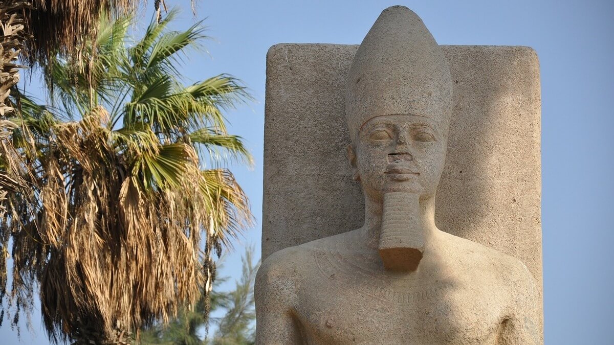 Ramsés II