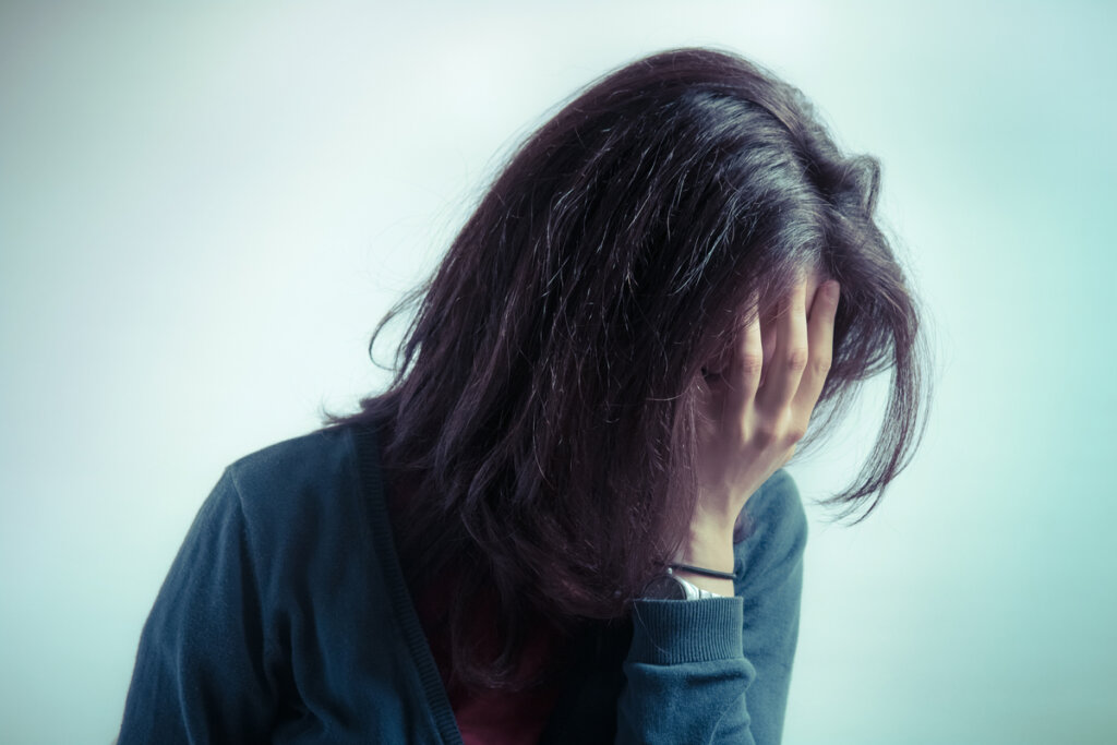 Mujer con bloqueo por ansiedad