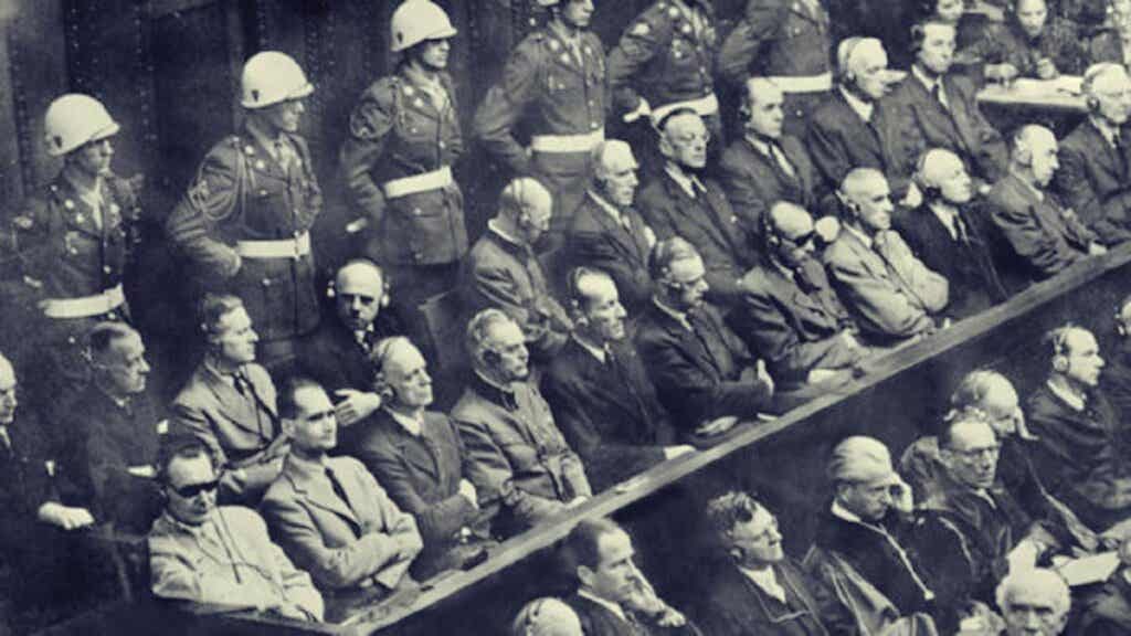 juicios de Núremberg donde se realizaron los exámenes psicológicos realizados a los nazis