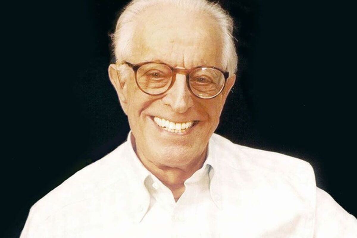 Albert Ellis: biografía del creador de la terapia racional emotiva conductual