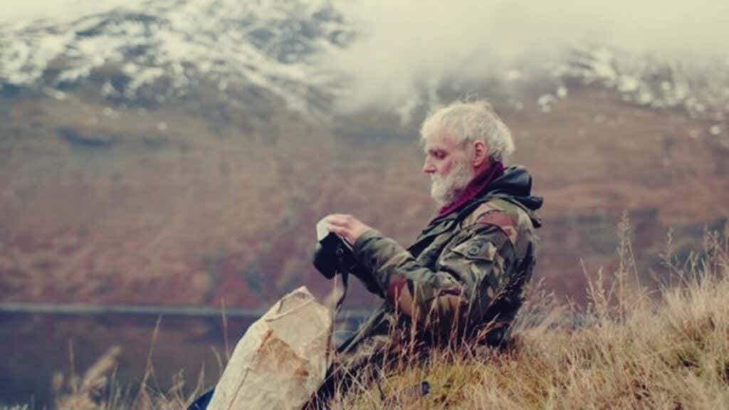 La historia del hombre que lleva 40 años viviendo solo en el bosque