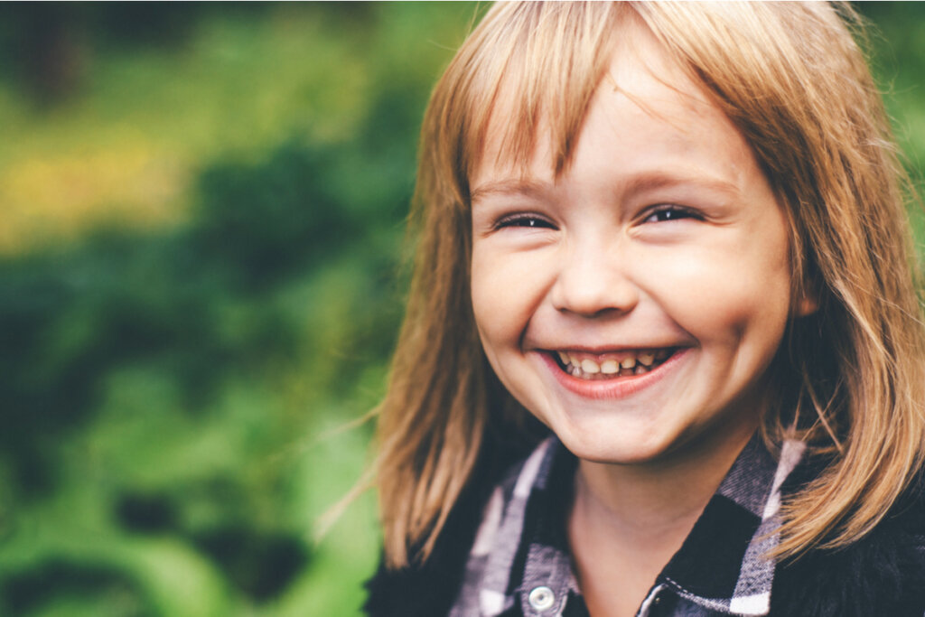niña con síndrome de Einstein