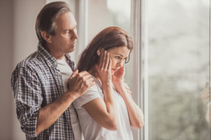 Amor vacío: cuando las relaciones solo se sustentan en el compromiso