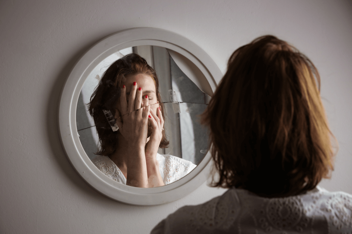Mal Poner la mesa escocés El síndrome del espejo roto: ¿en qué consiste?