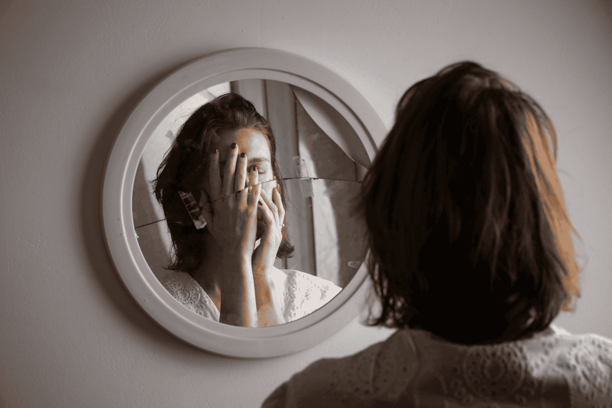 Eisoptrofobia, el miedo a verse reflejado en un espejo