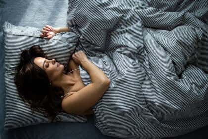 Tomar melatonina para dormir: qué debes saber