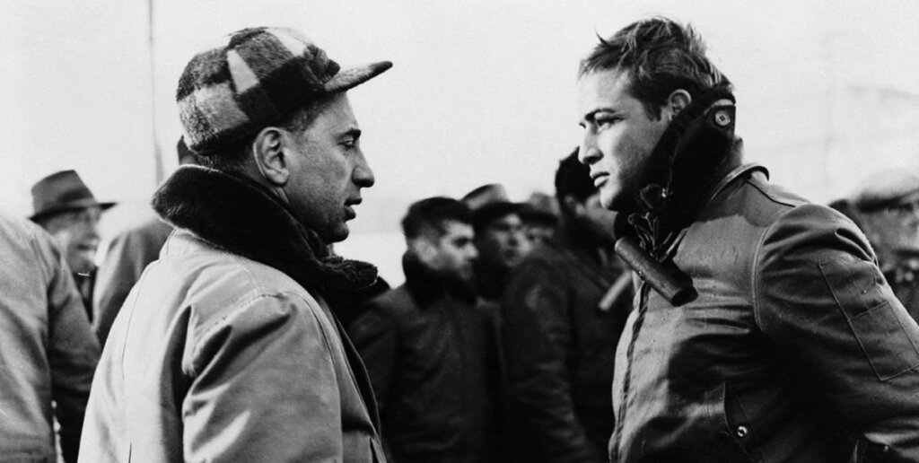 Dos hombres mirándose