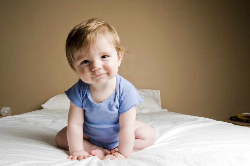 sittende baby