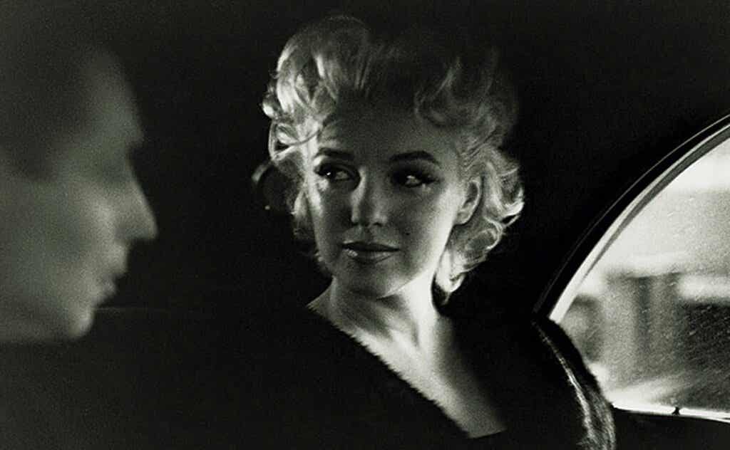 Marilyn in een auto