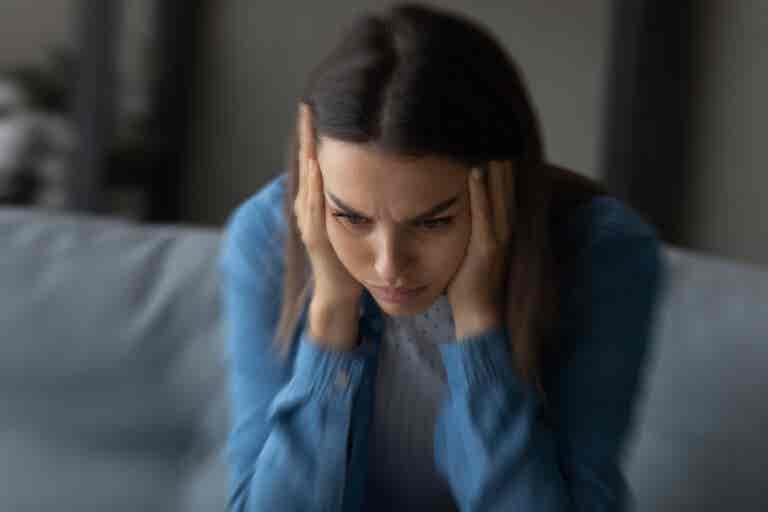 Crisis psicógenas: qué son, cuáles son sus causas y su tratamiento