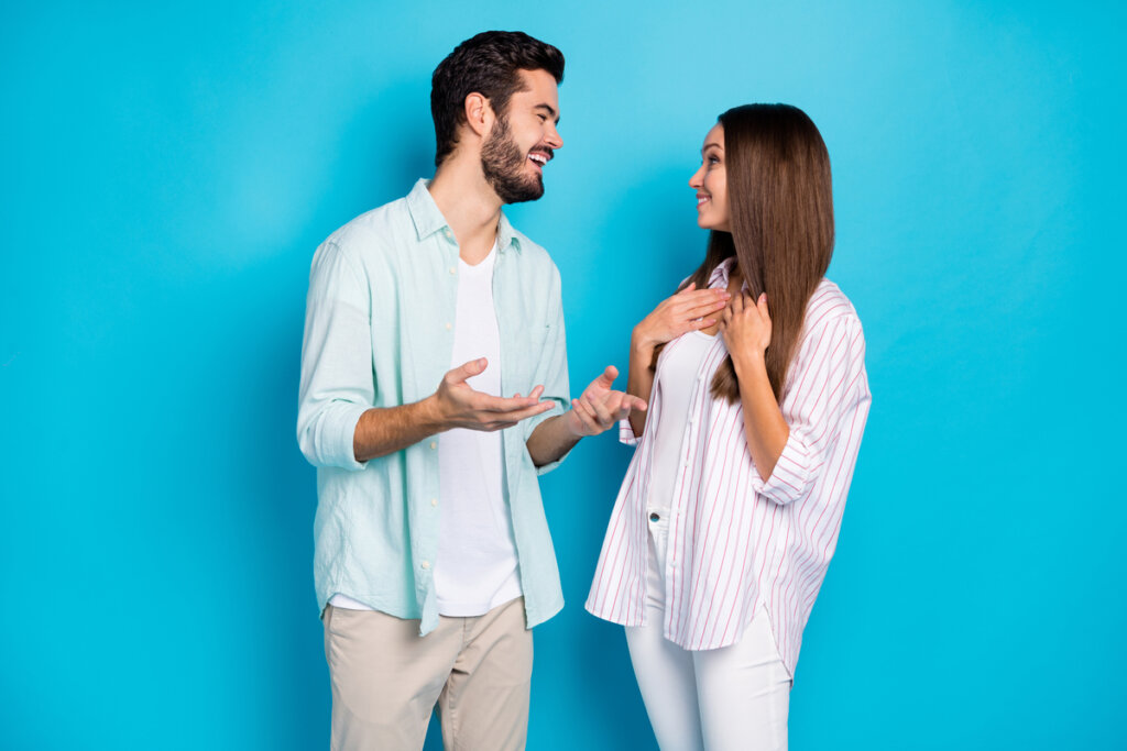 boy and girl talking about consent in affective relationships