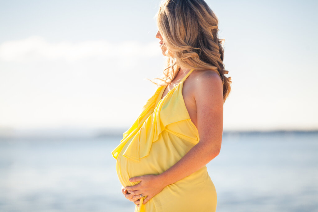 Pregnant woman wondering if can babies feel their mothers' emotions from the womb?