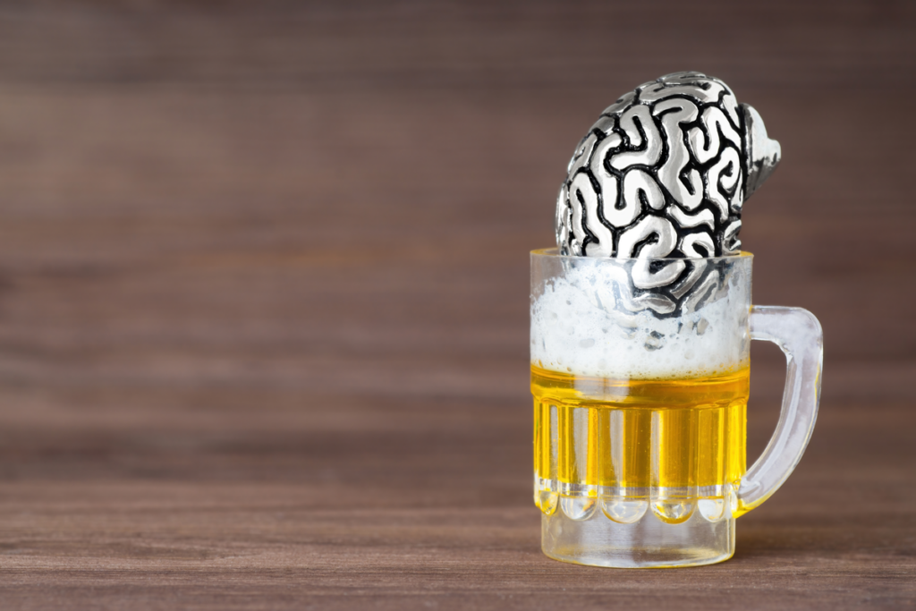 Cerebro en un vaso de cerveza