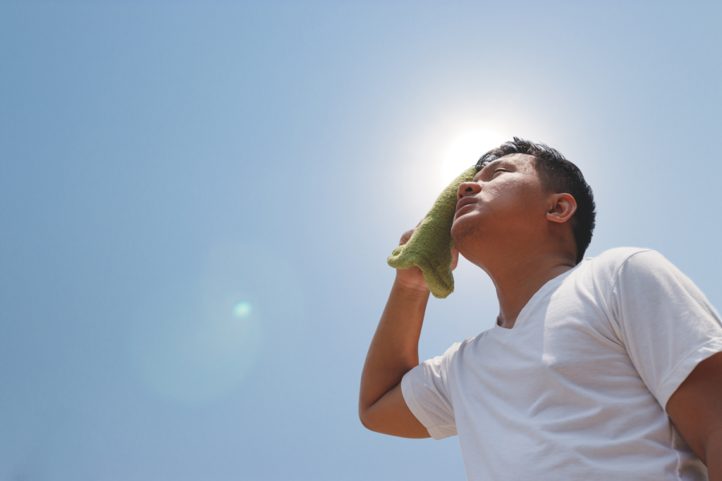 Hombre pasando calor