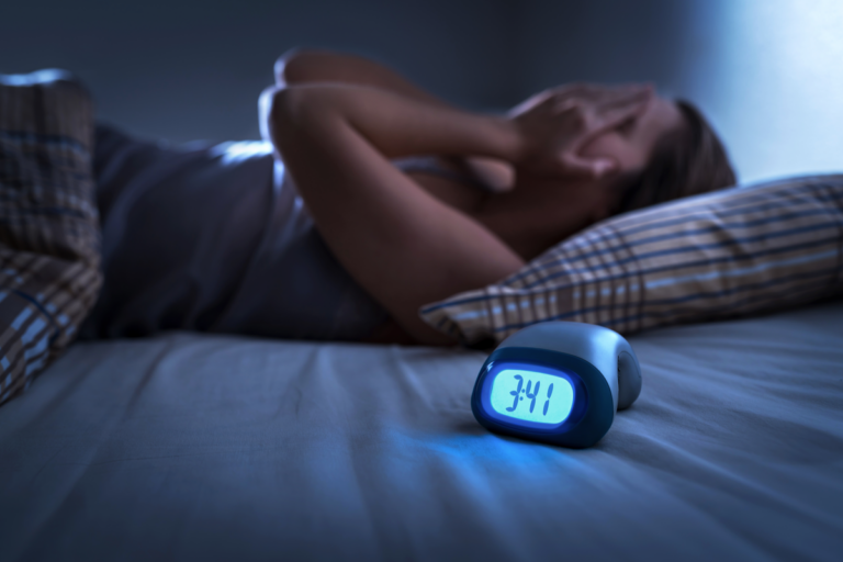 Rumiación nocturna: cuando las preocupaciones nos atormentan a la hora de dormir