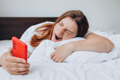 Jet lag social: resultado de trasnochar por ocio