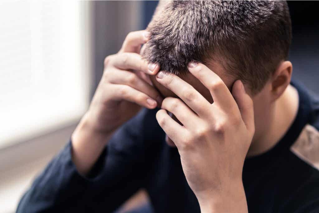 Adolescente con problemi somatici e disturbi