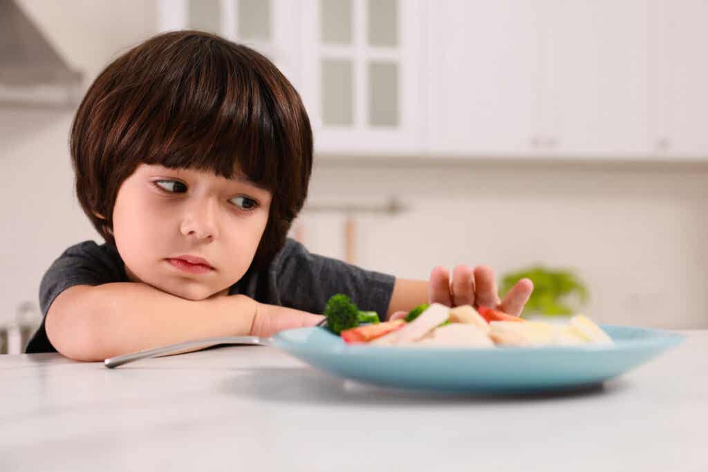 child refusing food