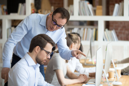 Mal trabajador, pero solo contigo