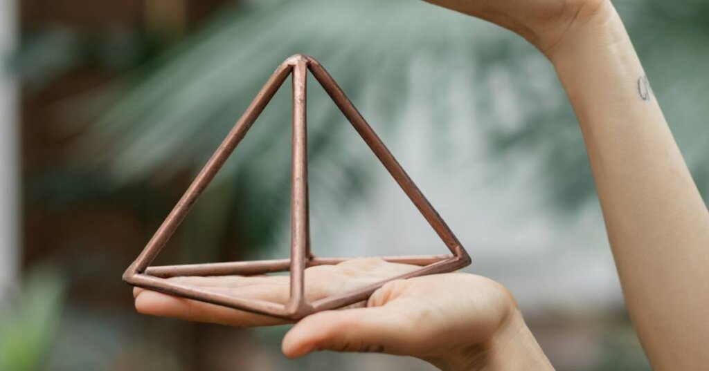 image to symbolize the pyramid of fear