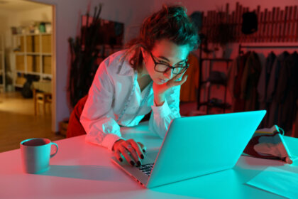 ¿Qué hay detrás de la necesidad urgente de responder un email del trabajo?