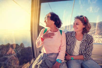 Por qué deberías viajar con tus padres en la edad adulta