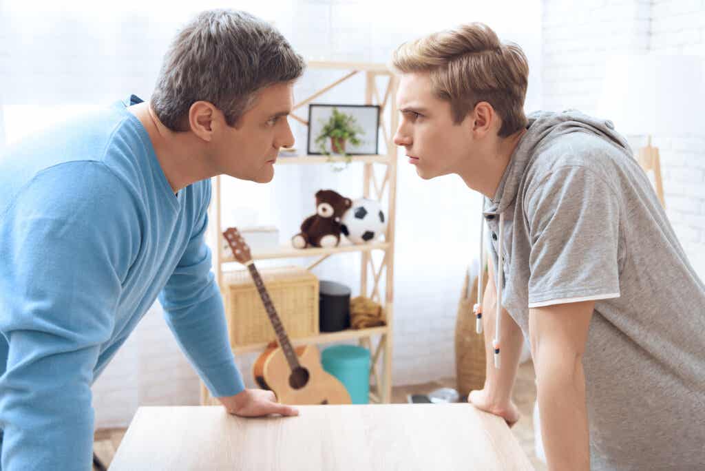 Father-and-teenage-son-discuss