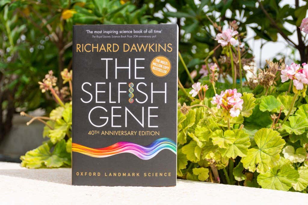 The Selfish Gene Book by Richard Dawkins