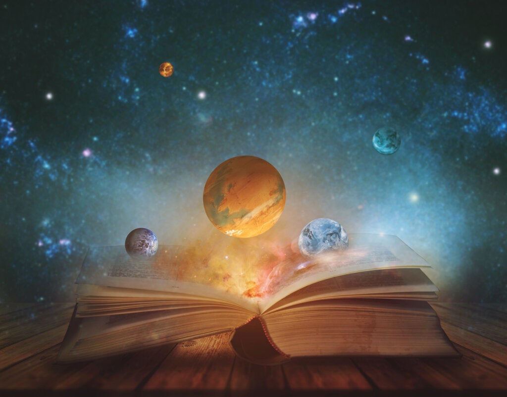 Libro abierto ilumina el universo