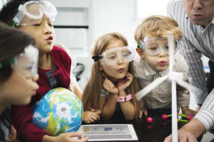 ¿Cómo distinguir entre ciencia o pseudociencia? El plan 'ConCIÉNCIAte' para los más pequeños