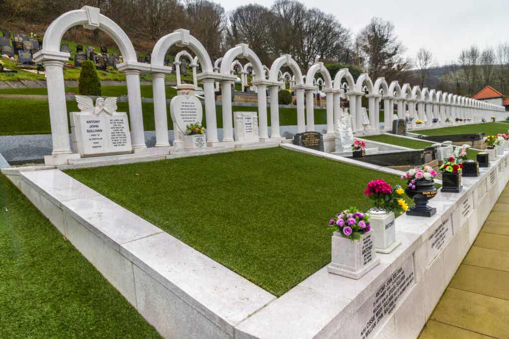 Aberfan-kirkegården, tragedien som førte til åpningen av British Premonitions Bureau
