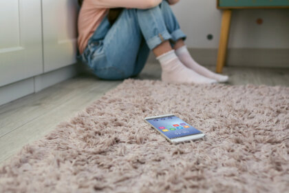 ¿Por qué las redes sociales hacen infelices a las personas?