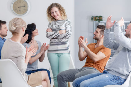 Los 12 pasos AA, el programa para la recuperación de adicciones