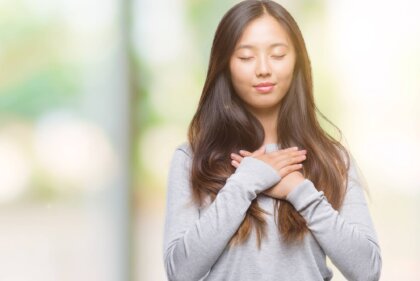 5 claves del abrazo de la mariposa para calmar la ansiedad