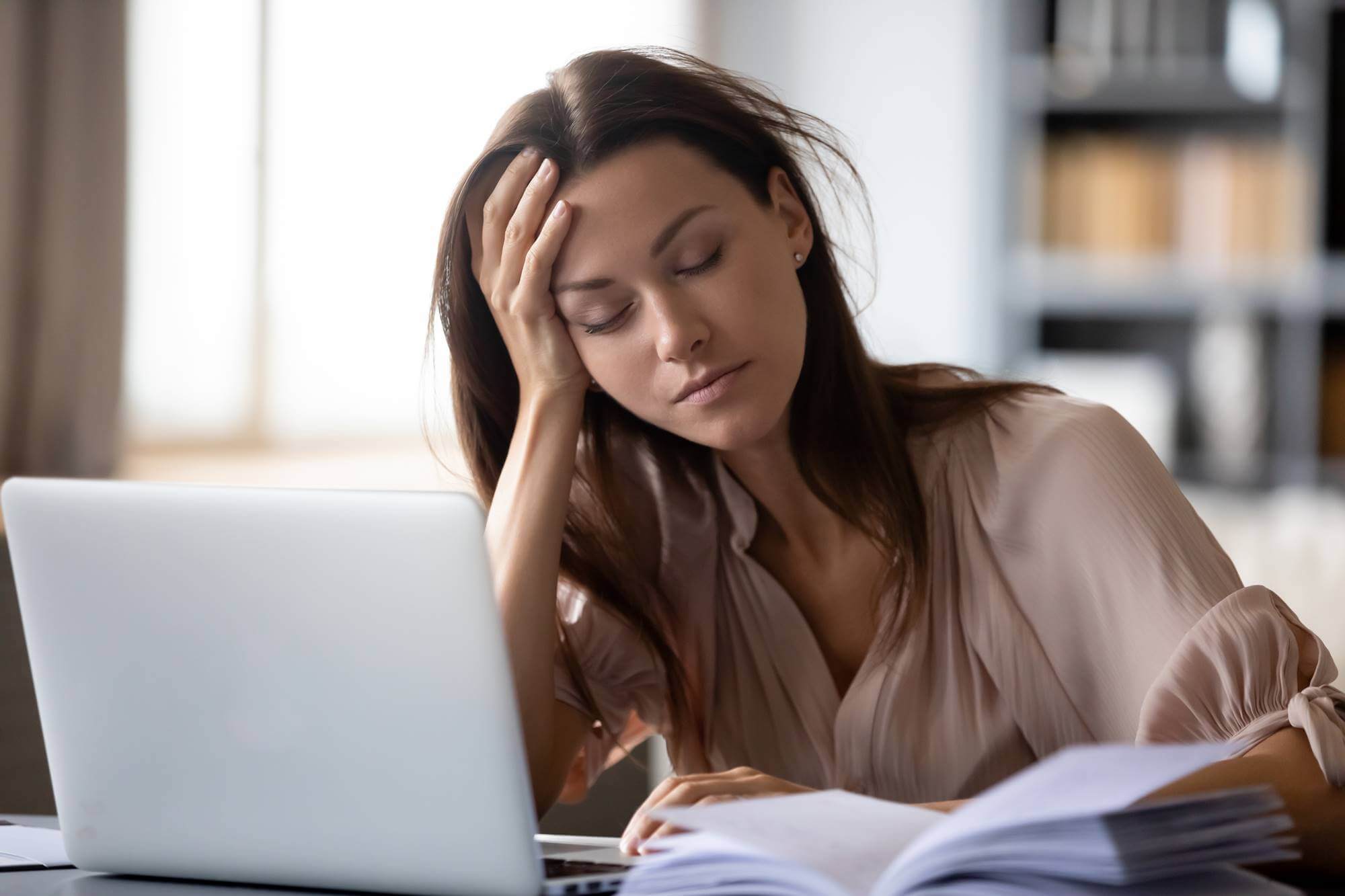 Todo sobre la renuncia silenciosa: un fenómeno laboral que crece