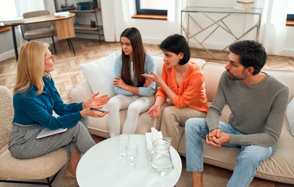6 señales que indican que debes iniciar terapia familiar
