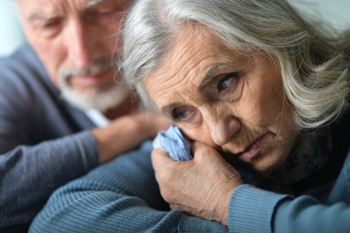 ¿Qué hacer si mi familiar con alzhéimer ya no me reconoce?