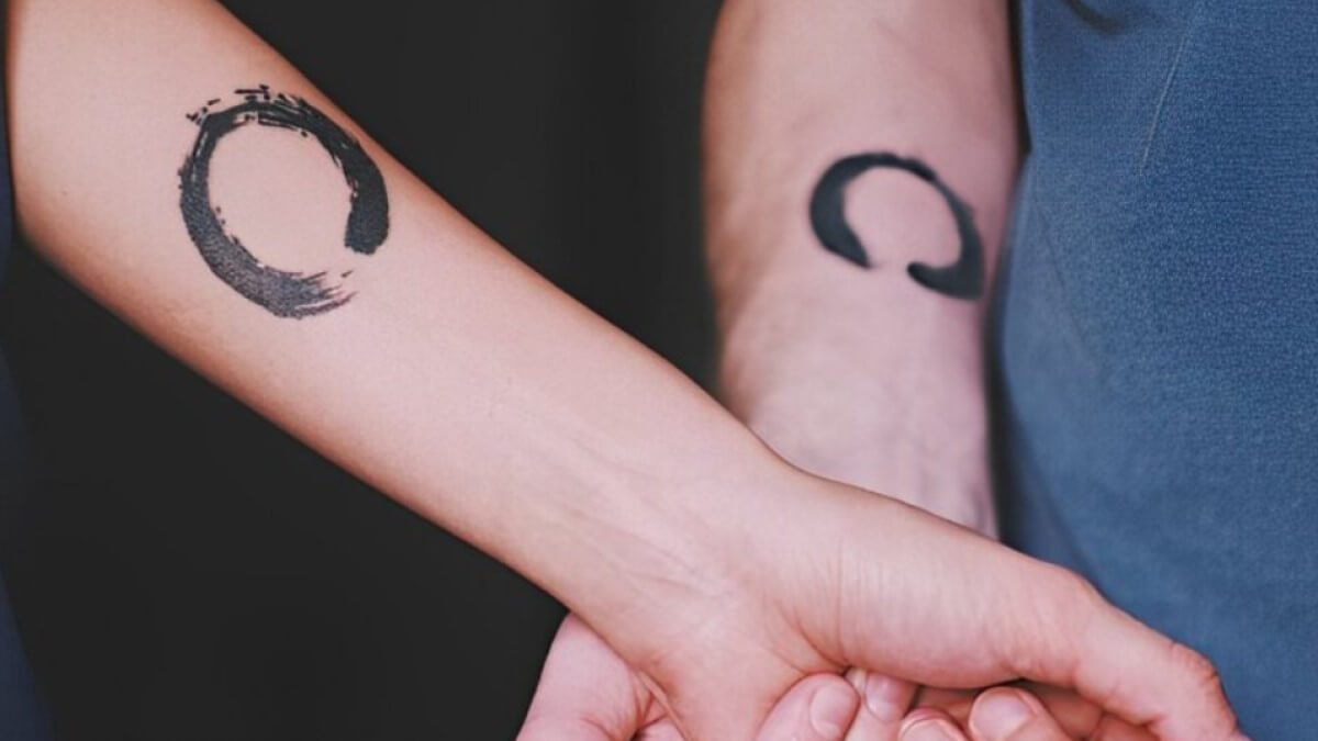 Tatuajes de amor para parejas: círculos de amor